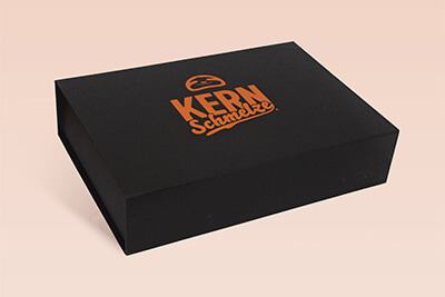 Magnetbox mit Heissfolienprägung